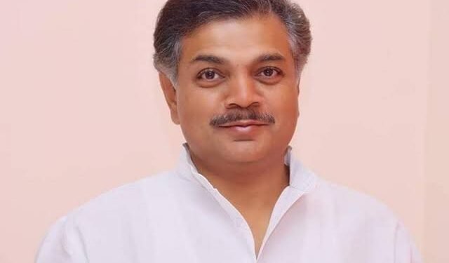 राज्याचे मुख्यमंत्री देवेंद्रजी फडणवीसांच्या वाढदिवसाच्या निमित्ताने जिल्हाभरात शंभर आरोग शिबीर, शंभर जनता दरबार