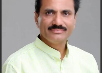 काळे अपमान प्रकरणाने भाजपमध्ये खळबळ; मुख्यमंत्री, प्रदेशाध्यक्षांसमोर वाचणारं तक्रारींचा पाढा, जुने पदाधिकारी आक्रमक